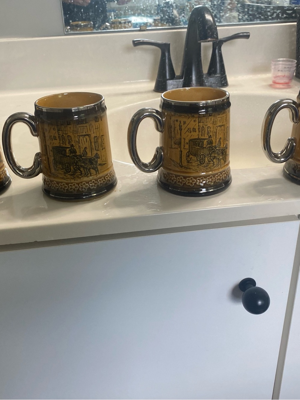 Vintage Style Brown Ceramic Mugs - Set of 4